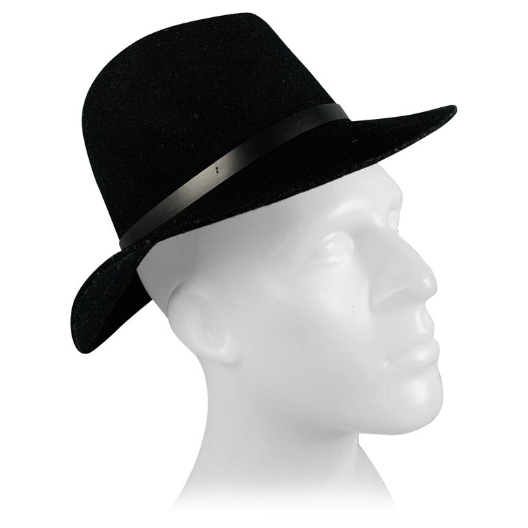 RAG and BONE Size S Black Wool Felt Hat For Sale at 1stDibs display picture 1