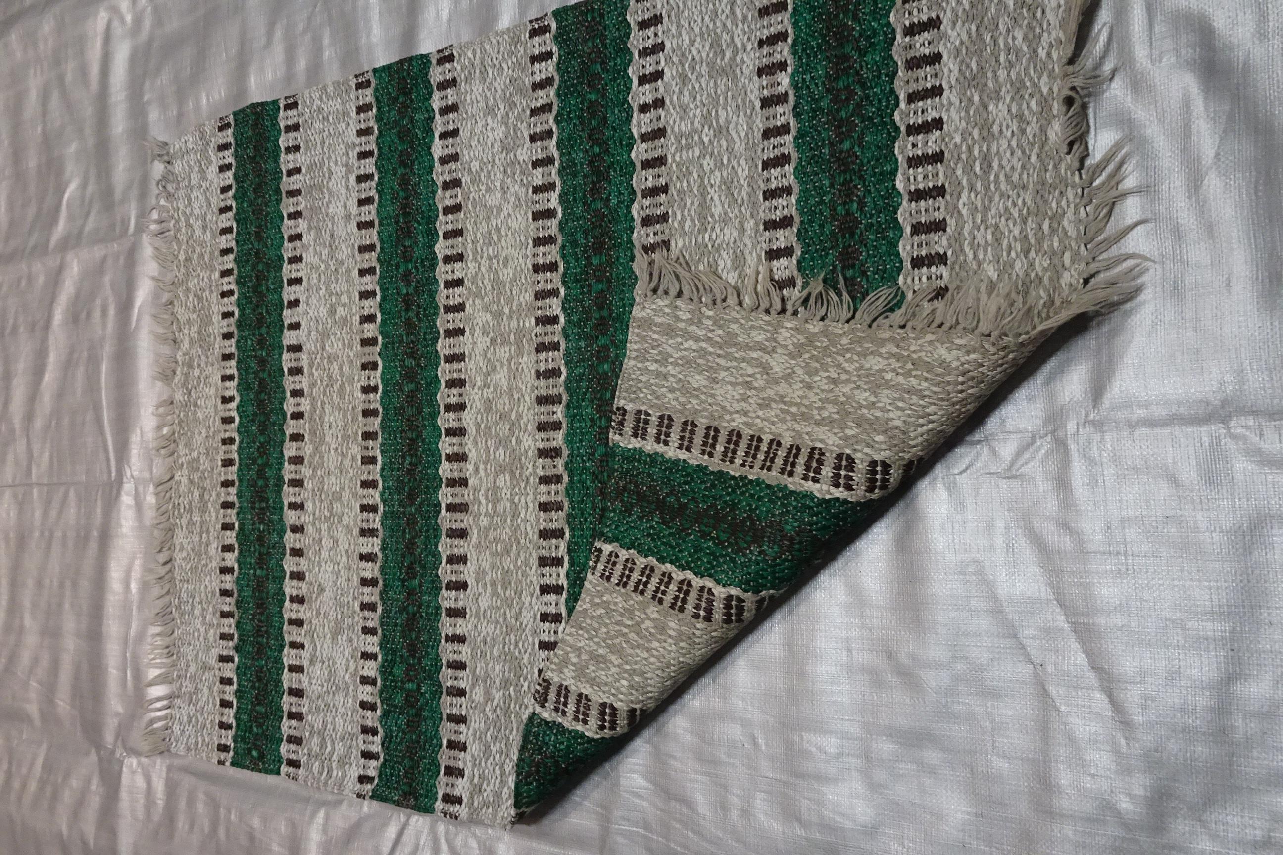 Rag Rug Sweden Midcentury Vinyl In Good Condition For Sale In Hollywood, FL