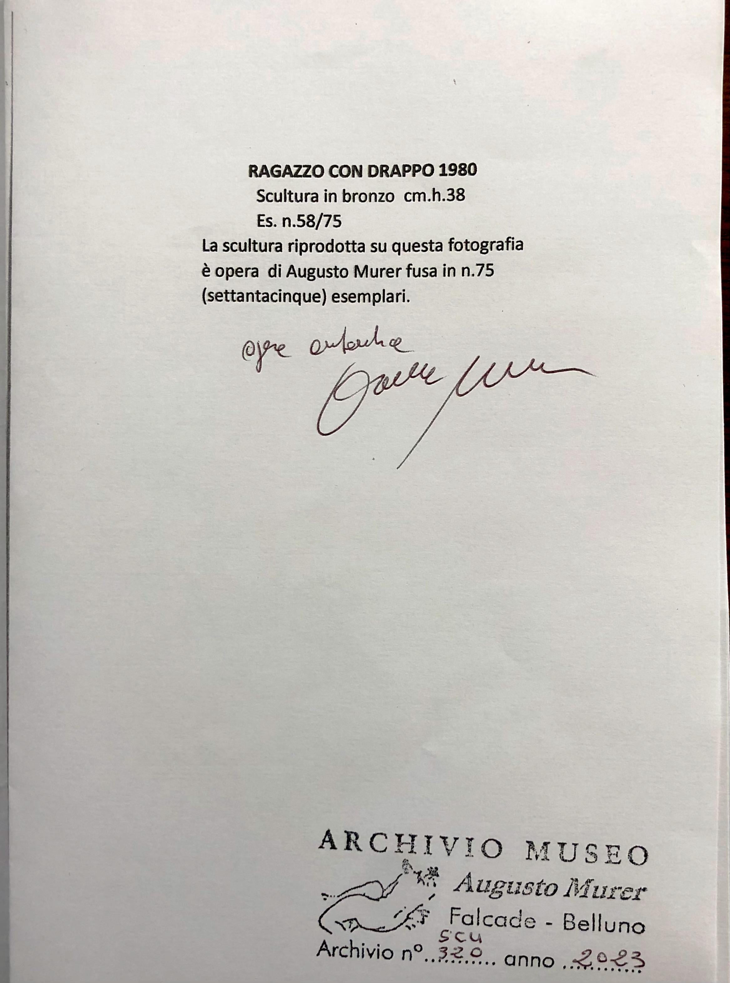 Garçon avec drapé par Augusto Murer en vente 2