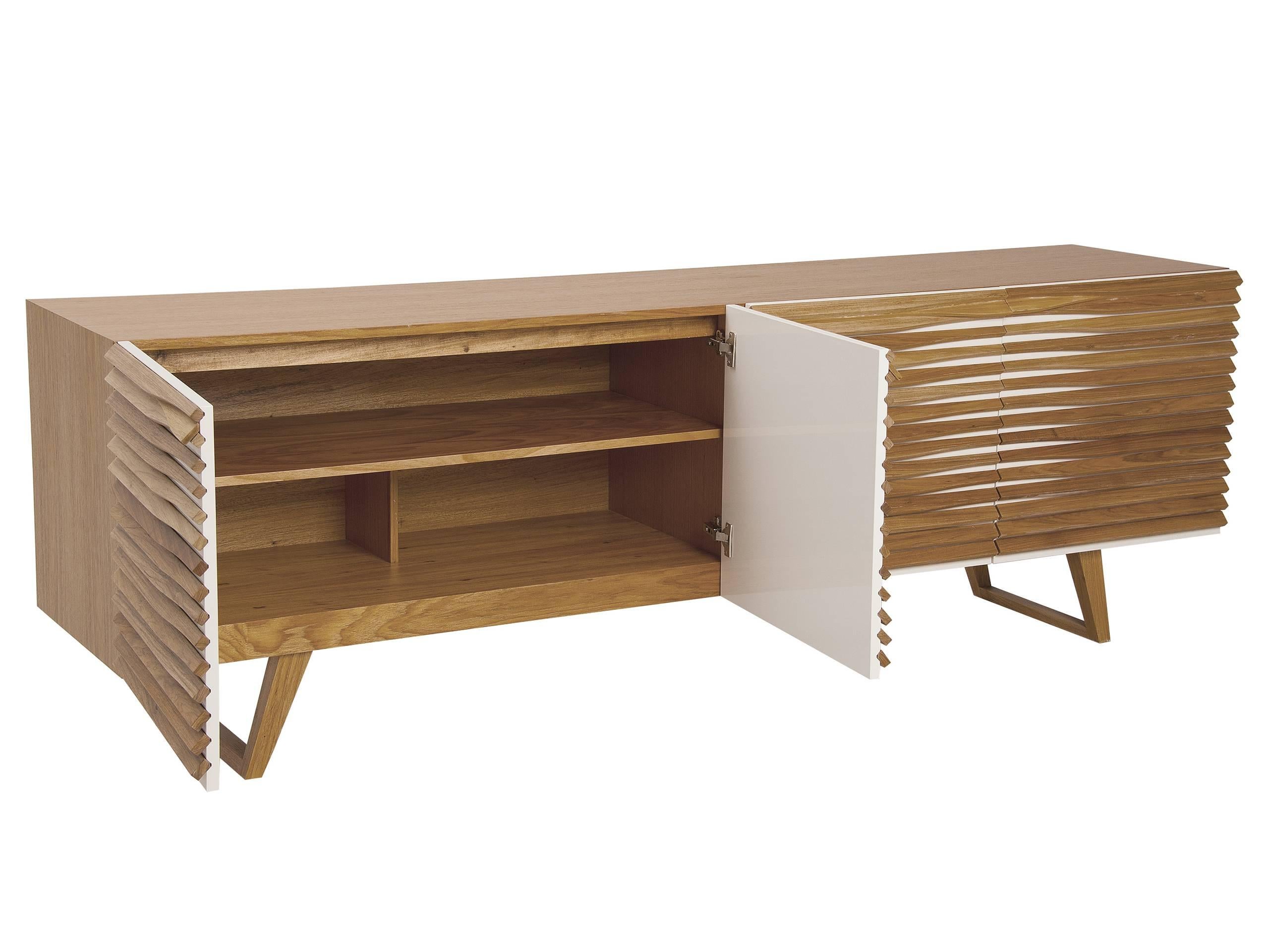 Raia Brazilian Contemporary Wood Sideboard by Lattoog In New Condition In Sao Paolo, BR