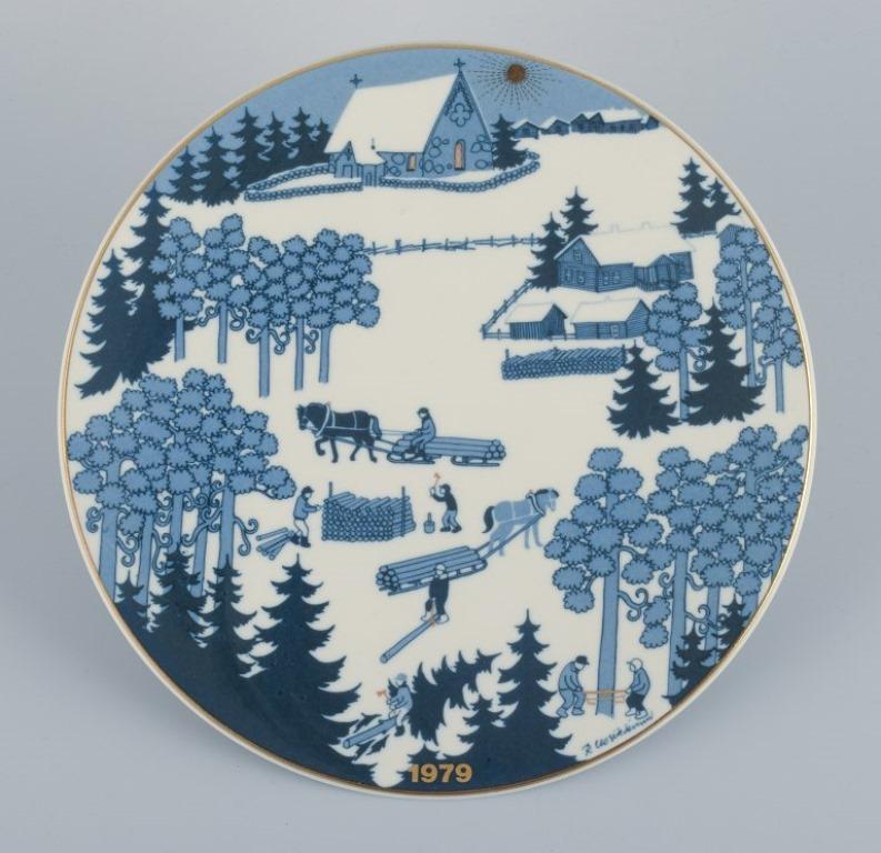 Scandinavian Modern Raija Uosikkinen for Arabia, Finland, a set of six porcelain Christmas plates. For Sale