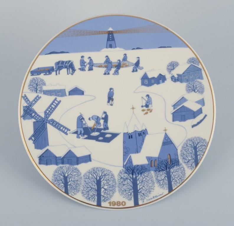 Finnish Raija Uosikkinen for Arabia, Finland, a set of six porcelain Christmas plates. For Sale