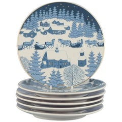 Raija Uosikkinen pour Arabia, Finlande, un ensemble de six assiettes de Noël en porcelaine.