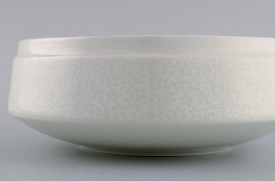 Scandinavian Modern Raija Uosikkinen for Arabia, Pitsi Porcelain Bowl with Flower Decoration