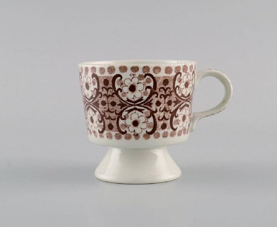 Scandinavian Modern Raija Uosikkinen for Arabia, Six Ali Porcelain Coffee Cups with Saucers