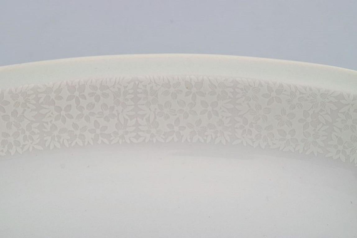 Finnish Raija Uosikkinen for Arabia, Two Pitsi Porcelain Bowls with Floral Decoration For Sale