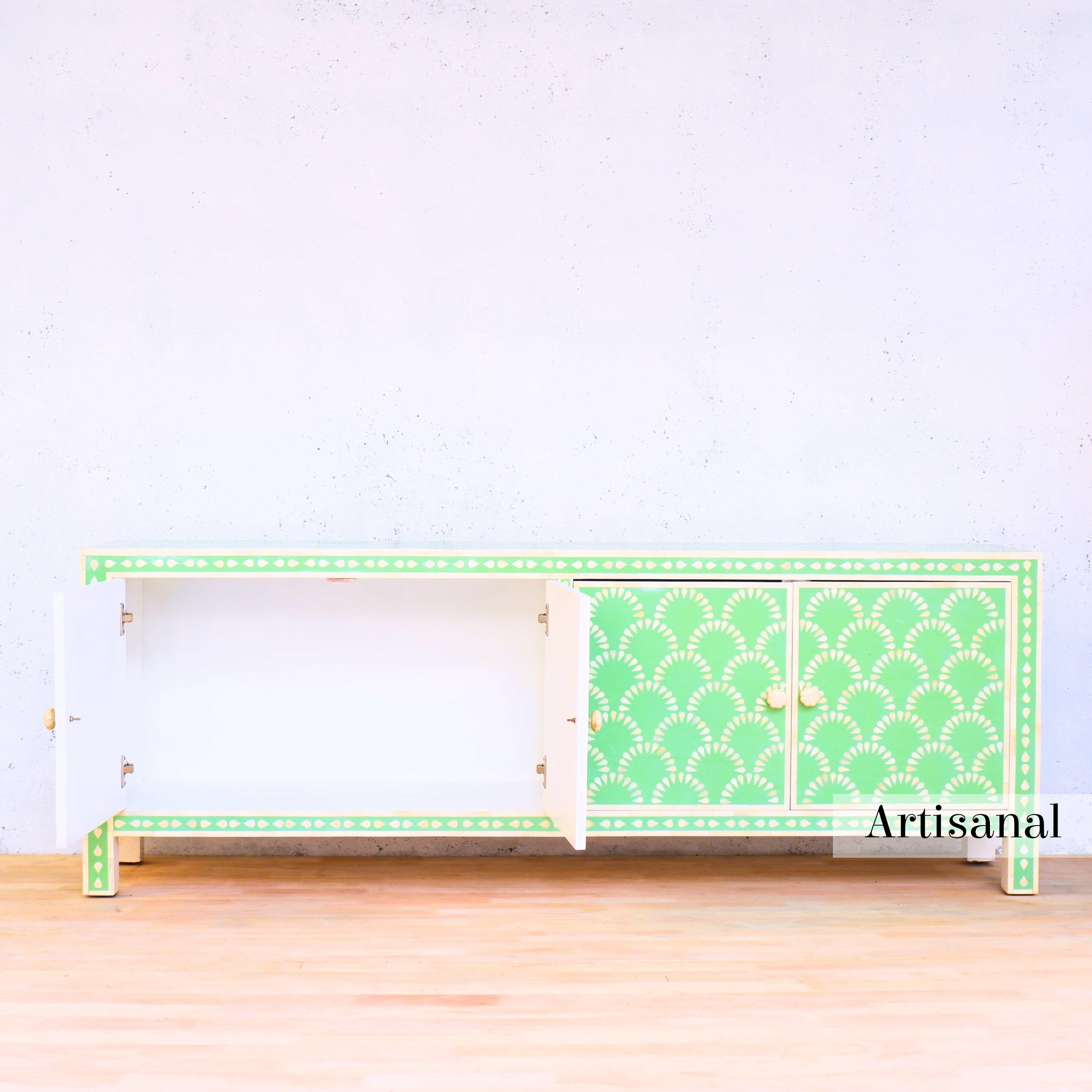 Osso Console multimediale con intarsio verde a goccia di pioggia, credenza realizzata a mano da Artisanal in vendita