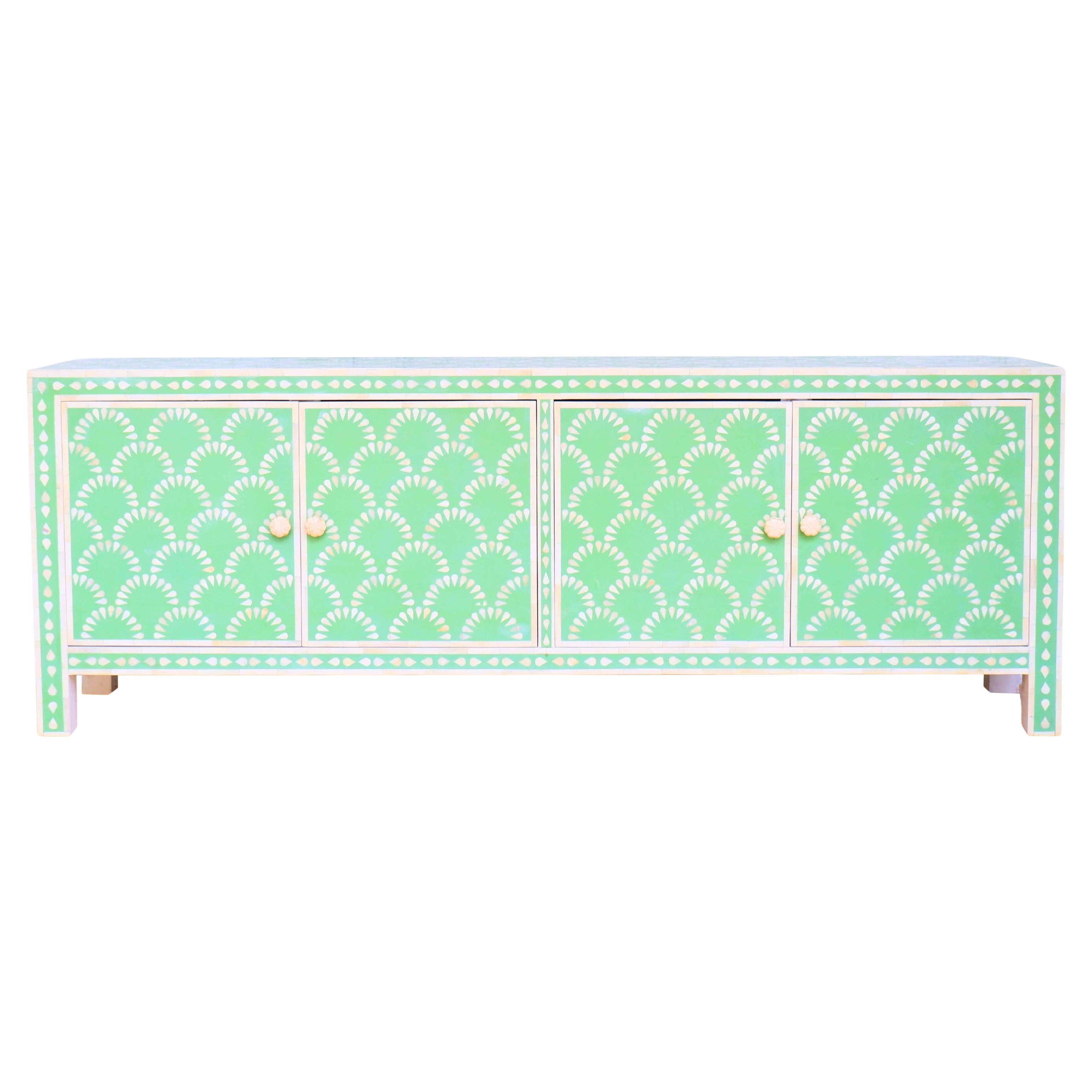 Consola multimedia con incrustaciones en verde gota de lluvia, Credenza hecha a mano de forma artesanal
