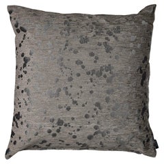 RAIN- Coussin jeté gris en tissus importés qui ressemblent à la pluie par Marli de Doce