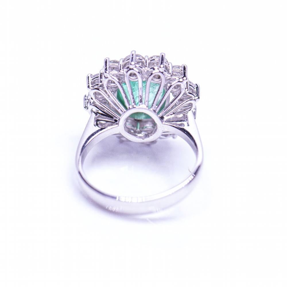 RAINA Ring mit Diamanten und Smaragd im Zustand „Neu“ im Angebot in BARCELONA, ES