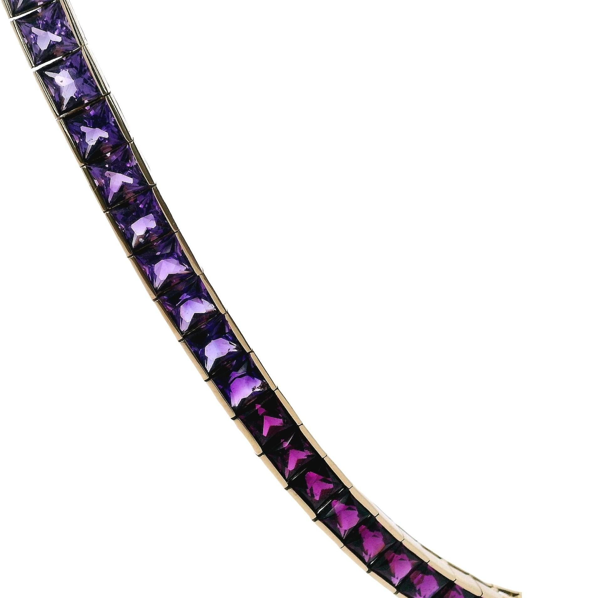 Taglio francese Rainbow 18kt yellow Gold Necklace with 41.4 Cts in Multi Gemstones in vendita