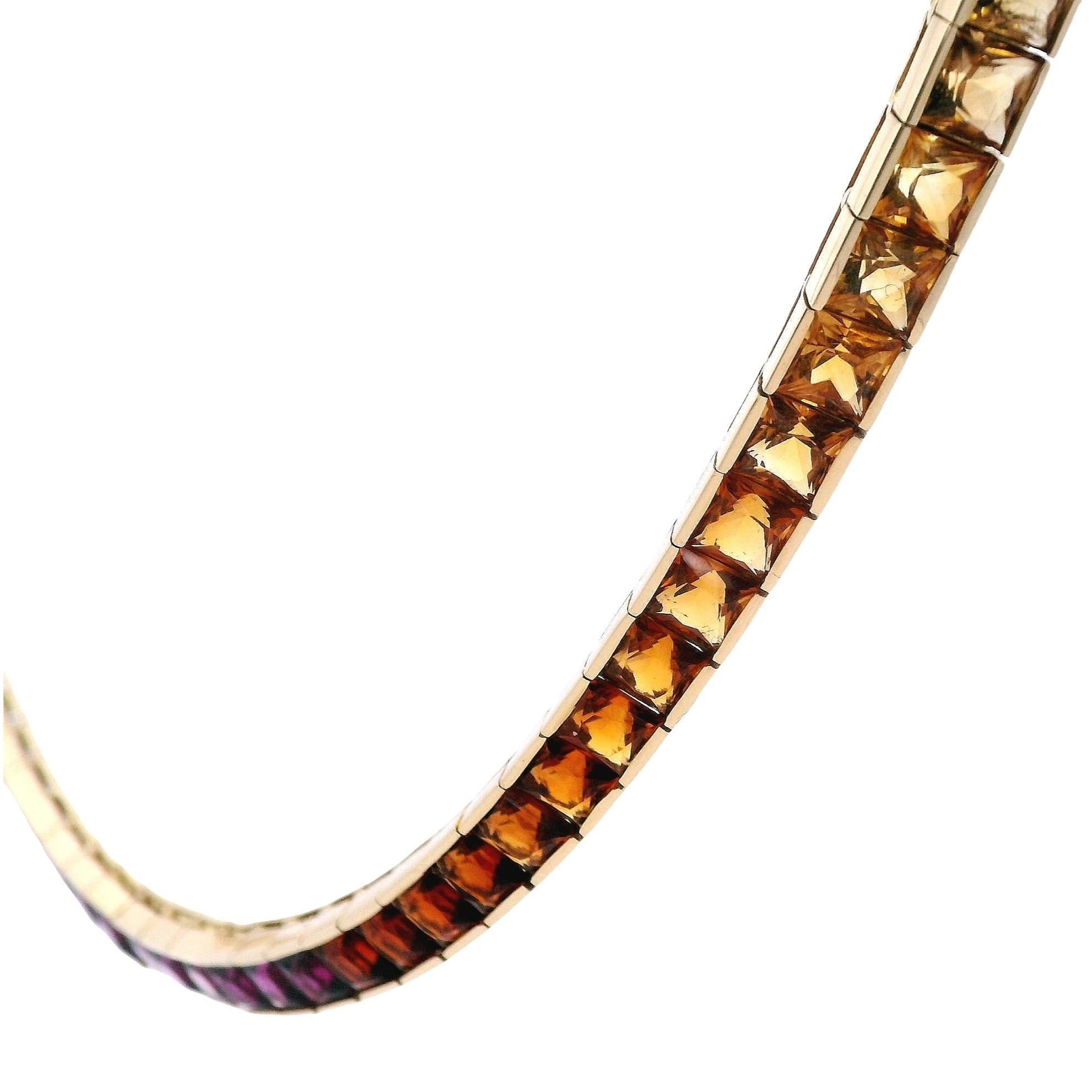 Rainbow 18kt yellow Gold Necklace with 41.4 Cts in Multi Gemstones In condizioni buone in vendita a Aventura, FL