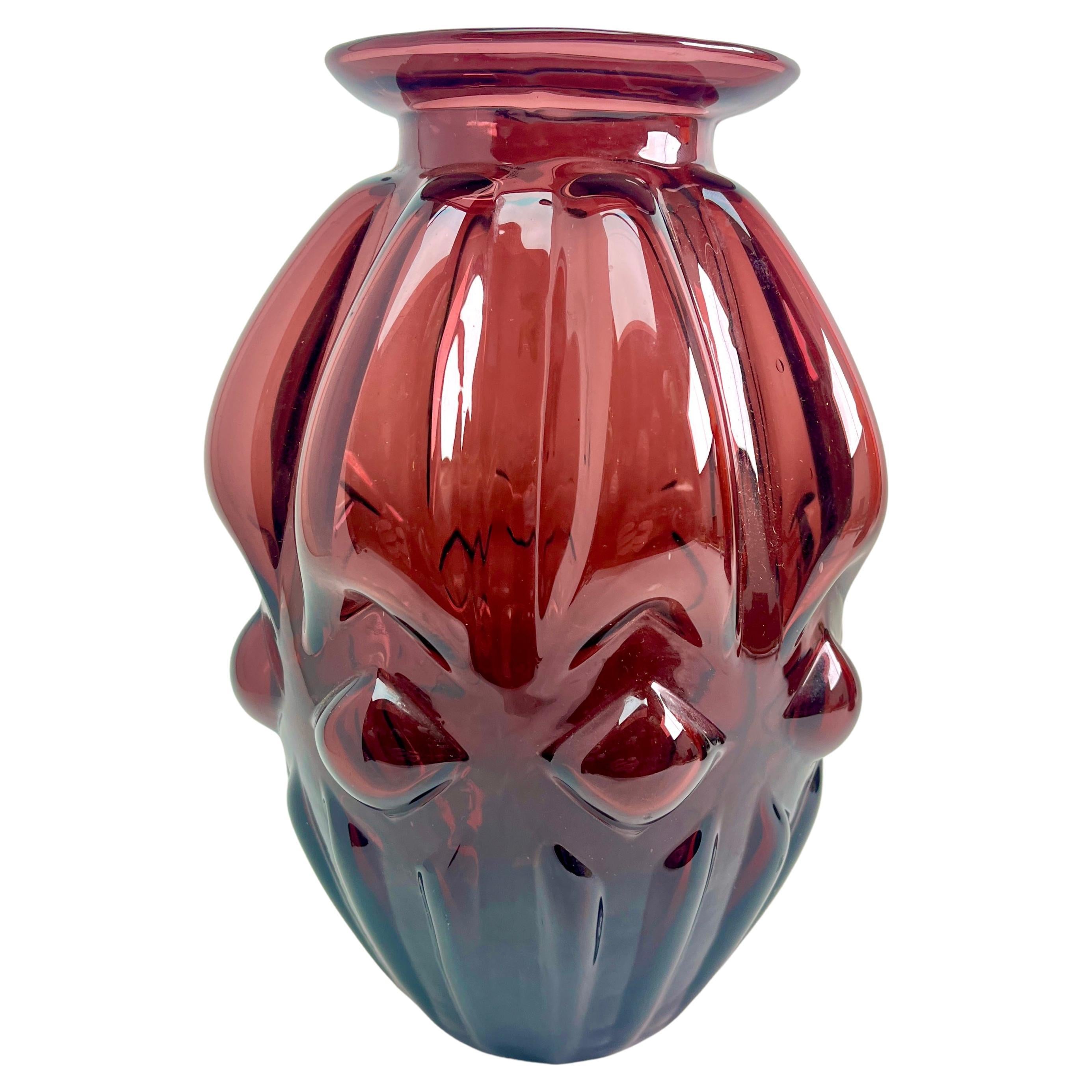 Regenbogen-Kunstglas Co, mundgeblasene, gerippte, runde Vase (1942-1973) im Angebot