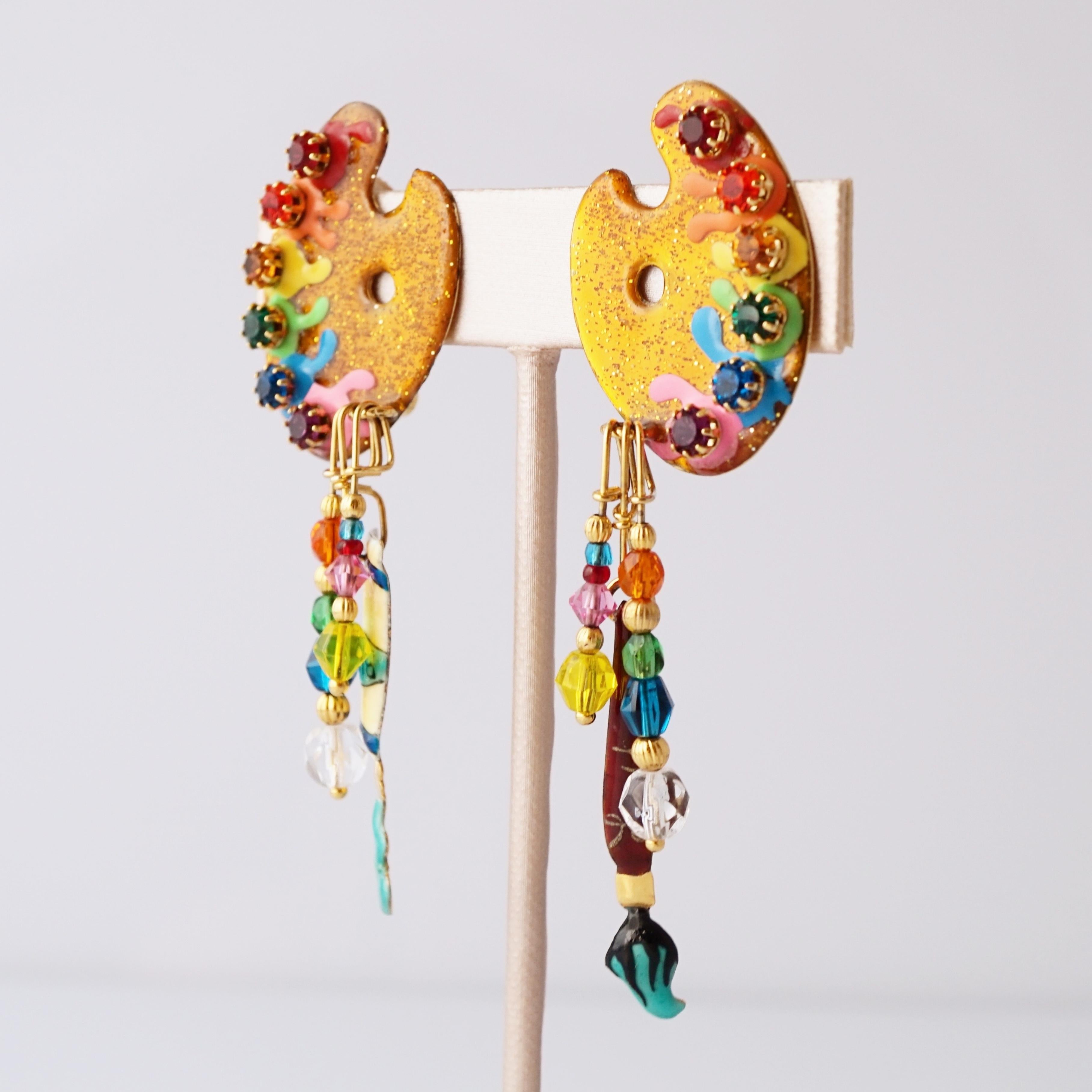 Moderno Rainbow Artist Palette Enameled Dangle Earrings By Lunch at the Ritz, 1980s in vendita