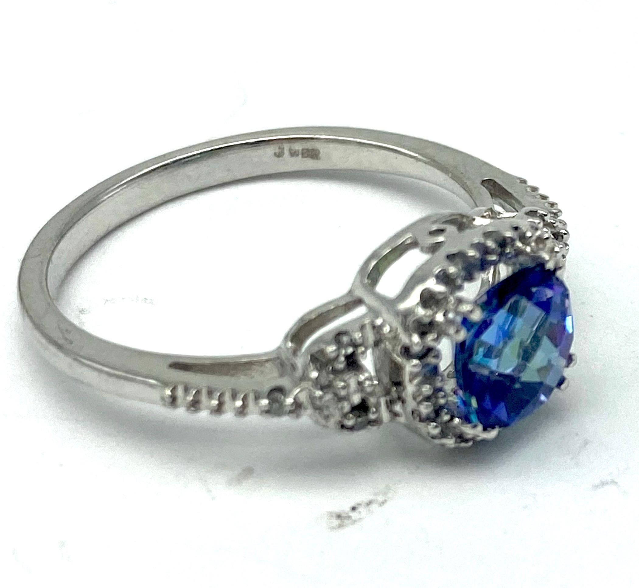 Regenbogenblauer Mystic Topas Diamant Halo Ring Weißgold Damen im Angebot