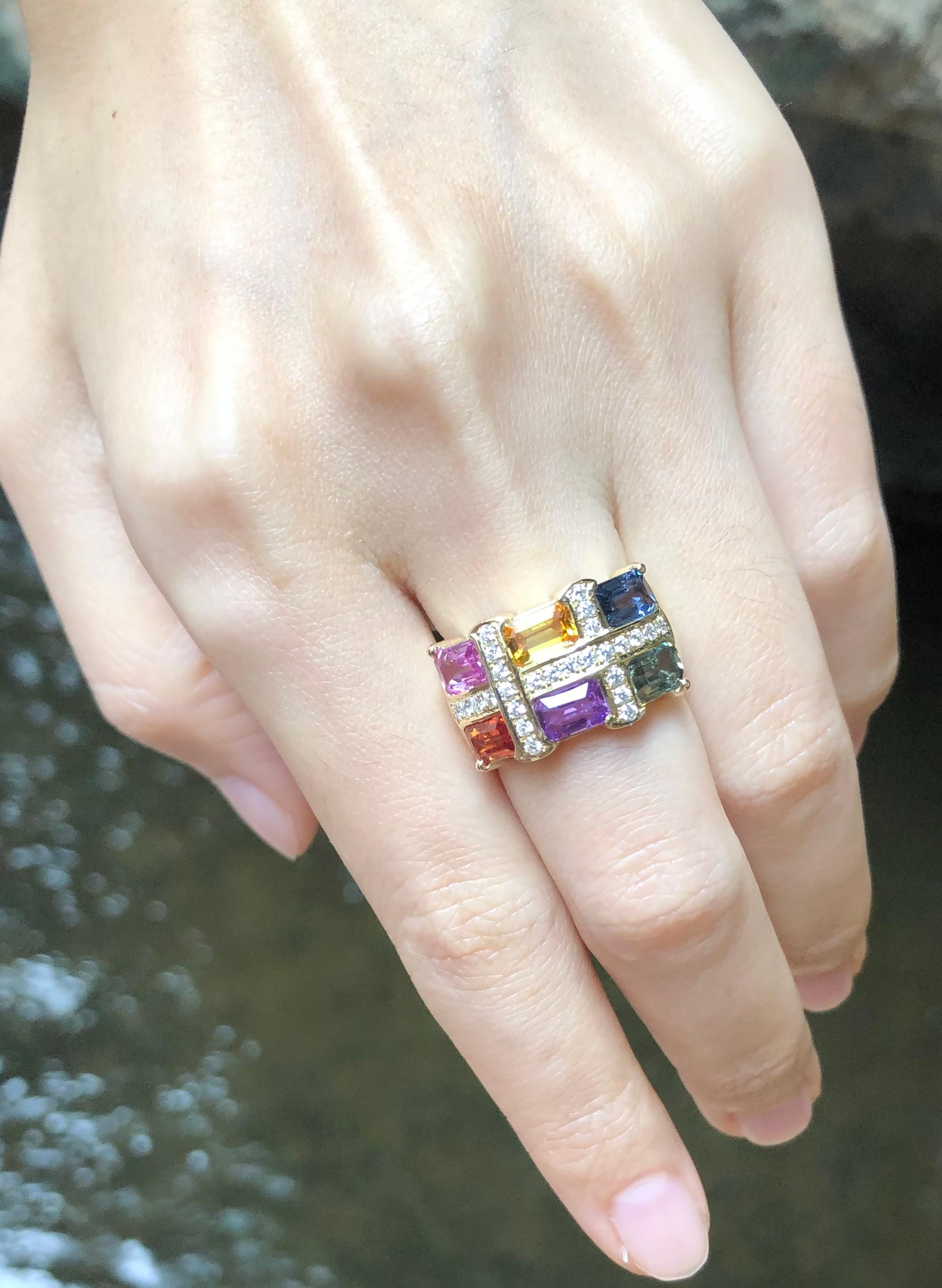 Anello con zaffiro color arcobaleno e diamanti incastonati in oro 18 carati in vendita 2