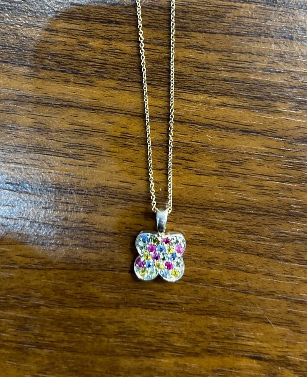 Collier pendentif en or blanc 14 carats pavé de pierres précieuses colorées arc-en-ciel Pour femmes en vente