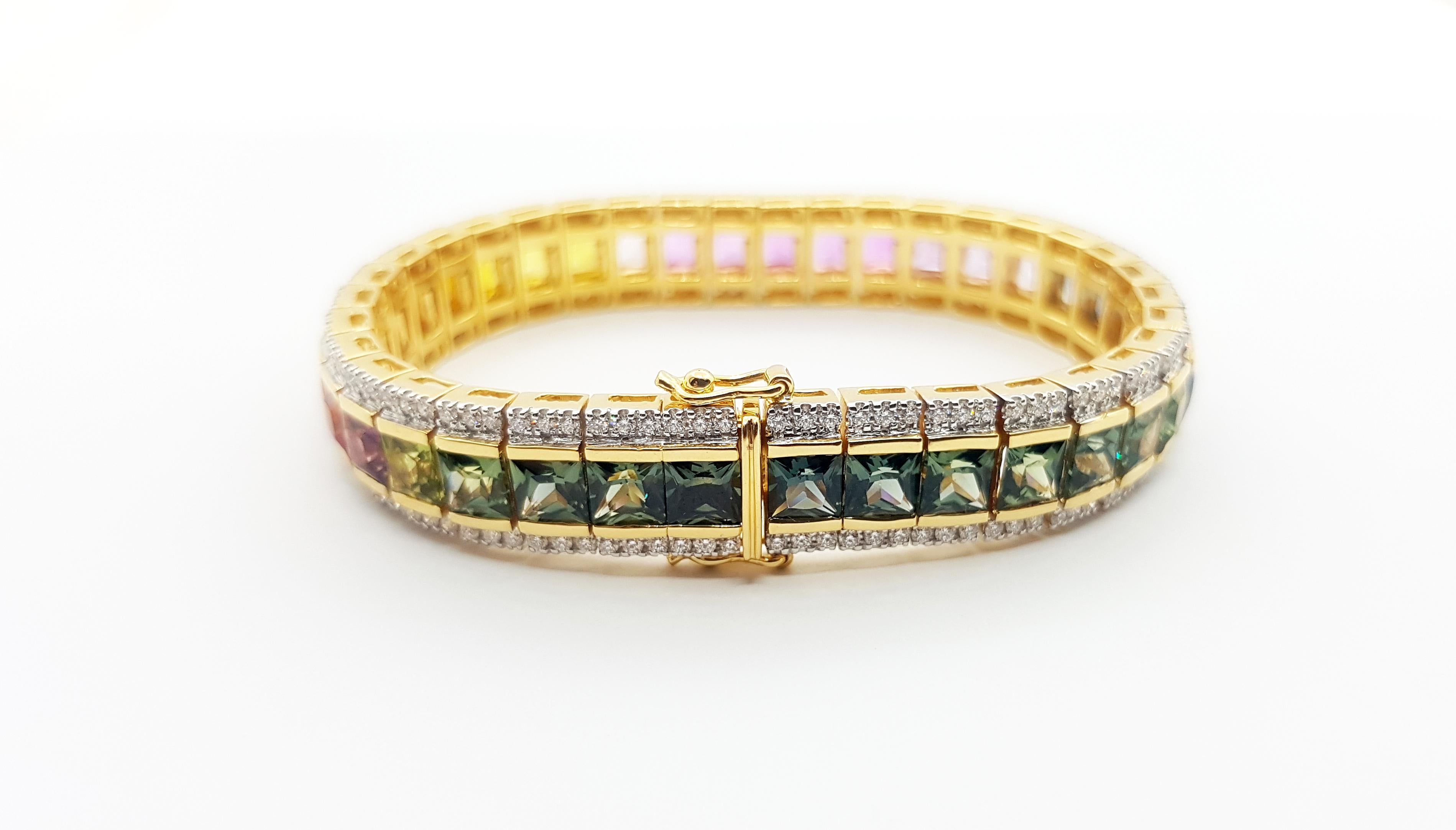Regenbogenfarbe Saphir 26,34 Karat mit Diamant 2,65 Karat Armband in 18K Goldfassung

Breite:  1.1 cm 
Länge: 18,0 cm
Gesamtgewicht: 61,77 Gramm

