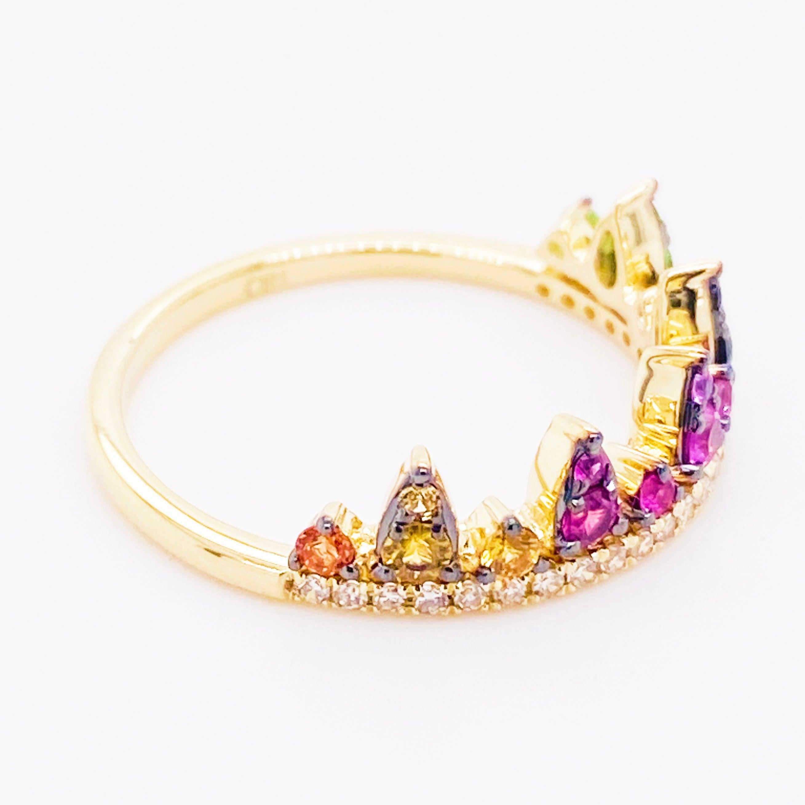En vente :  Bague couronne arc-en-ciel en or jaune 14 carats diamant, saphir, tsavorite Jonc de mariage 5