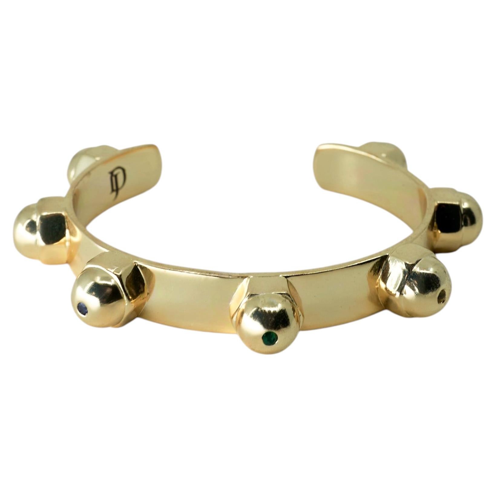 Bracelet manchette Brutalist Chakra Diamant blanc Emeraude Saphir Plaqué or en vente