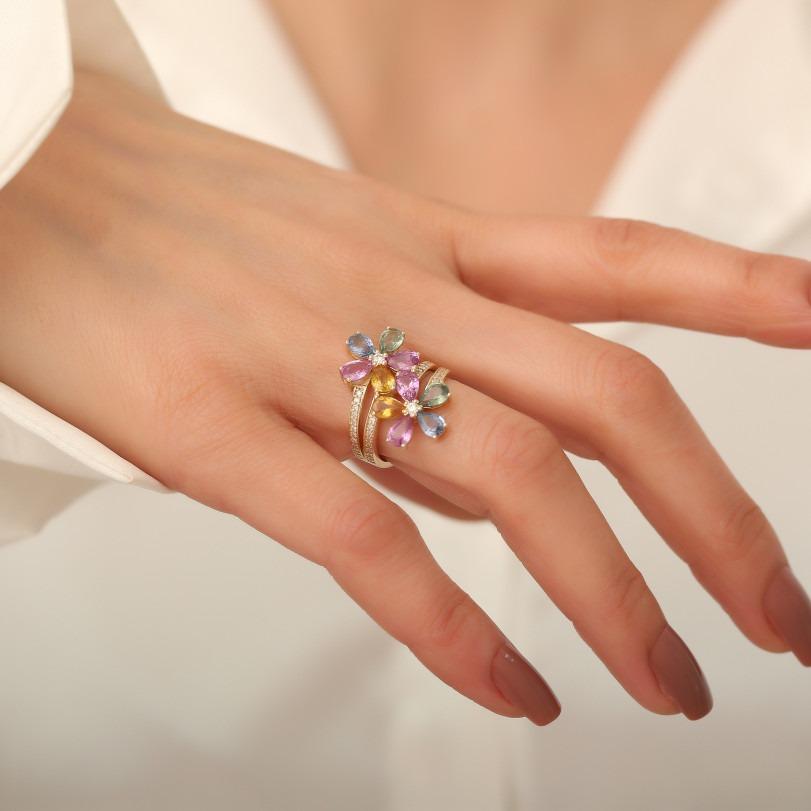 Ring mit Regenbogenblume, 3,45 Karat Saphir und Diamant (Moderne) im Angebot