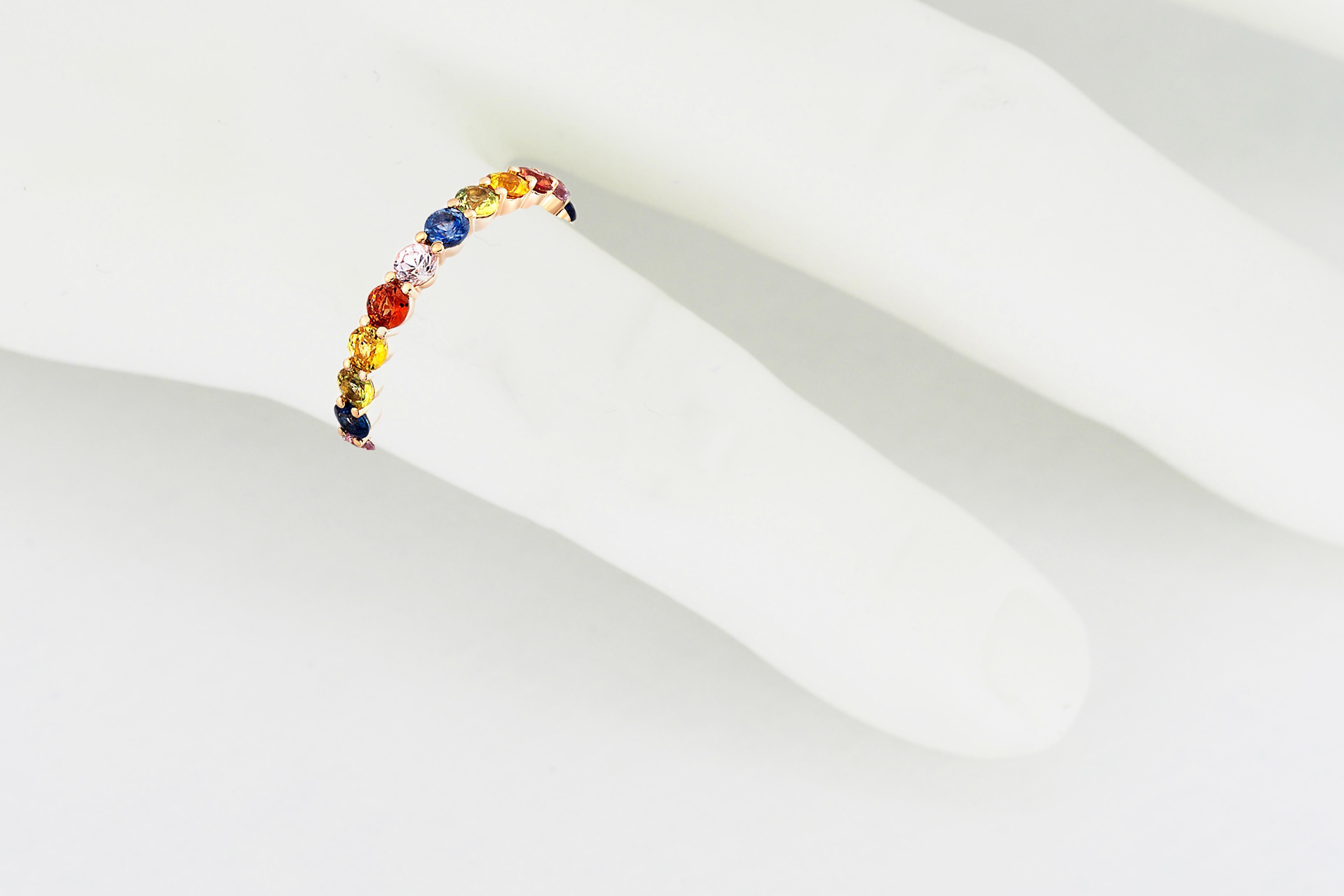 in vendita:  Anello di eternità con gemme arcobaleno in oro 14 ct. 4