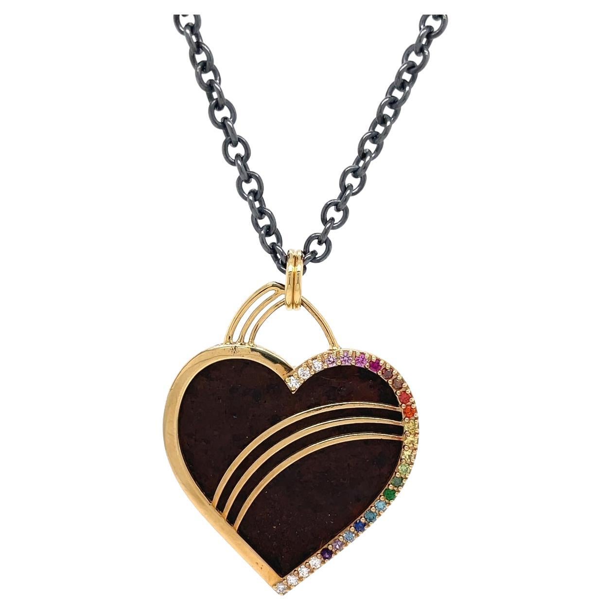 Regenbogen-Edelstein-Herz-Halskette mit rostfarbenem Eisen, Sterlingsilber und 18k