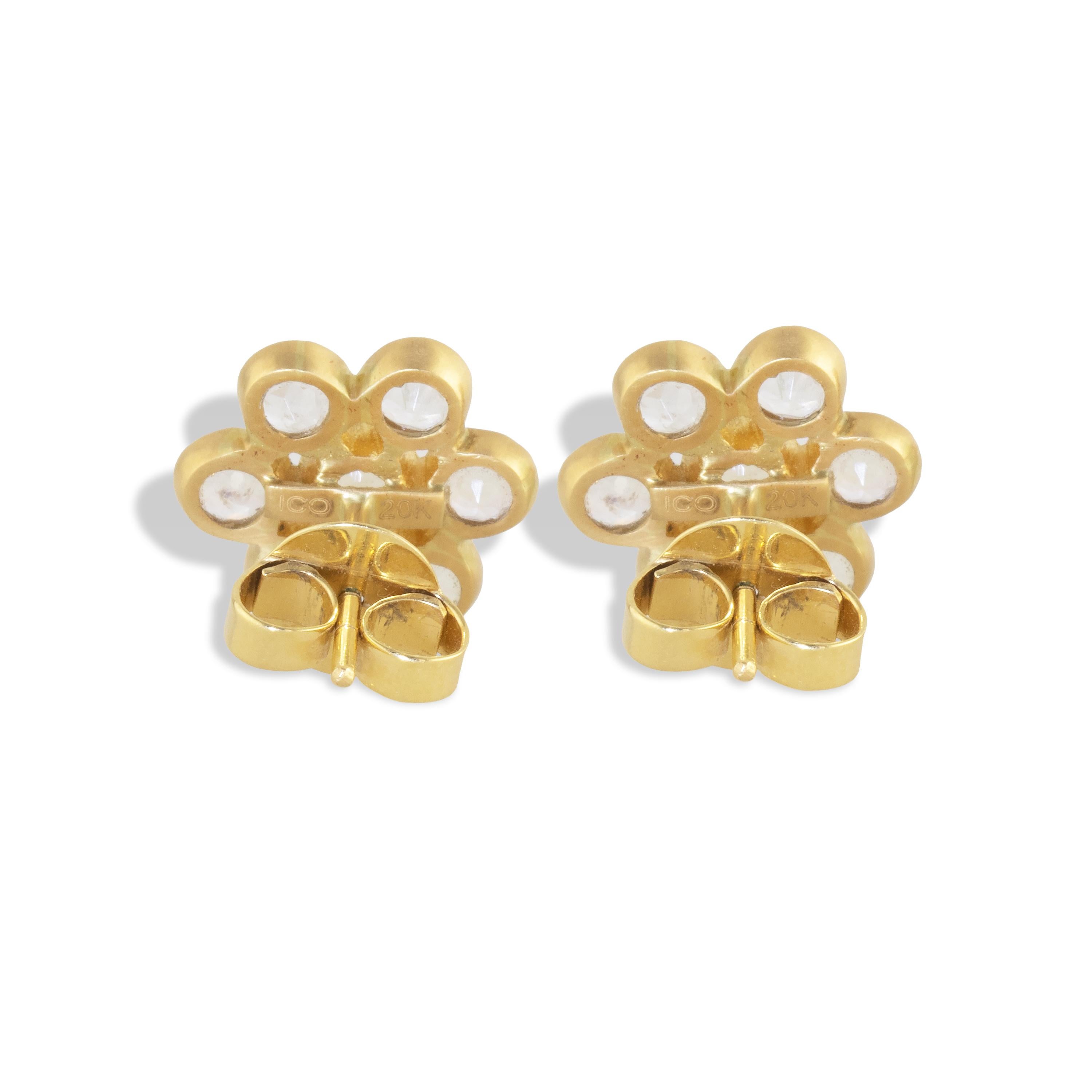 Contemporary Ico & the Bird Fine Jewelry Moonstone Flower Stud 22 Karat Gold Earrings 