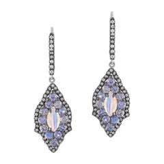 Boucles d'oreilles en or 18 carats avec pierre de lune arc-en-ciel et saphir bleu en jean et diamants