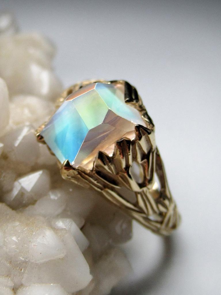 Rainbow Moonstone Gold Ring Healing Energy Unusual Stone Engagement ring For Sale 6