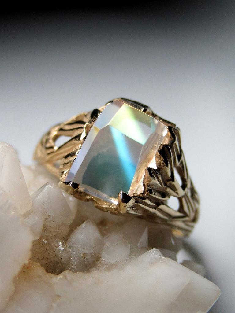 Rainbow Moonstone Gold Ring Healing Energy Unusual Stone Engagement ring For Sale 7