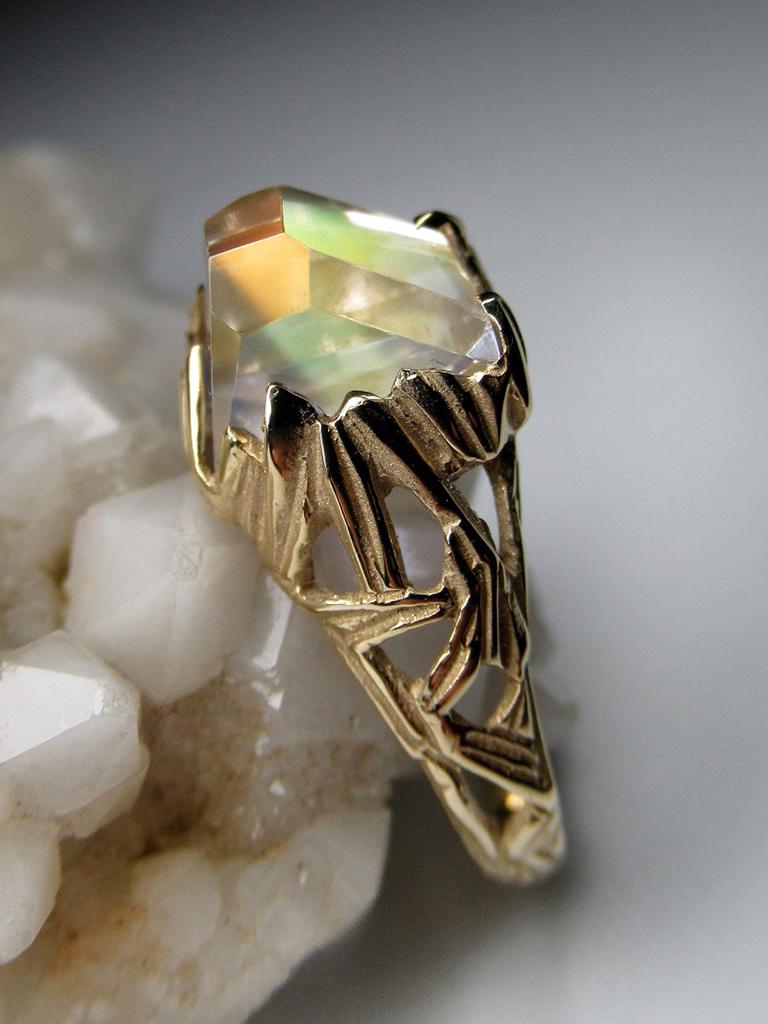 Rainbow Moonstone Gold Ring Healing Energy Unusual Stone Engagement ring For Sale 11