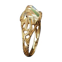 Piedra lunar arco iris Anillo de oro Energía curativa Piedra inusual Anillo de compromiso
