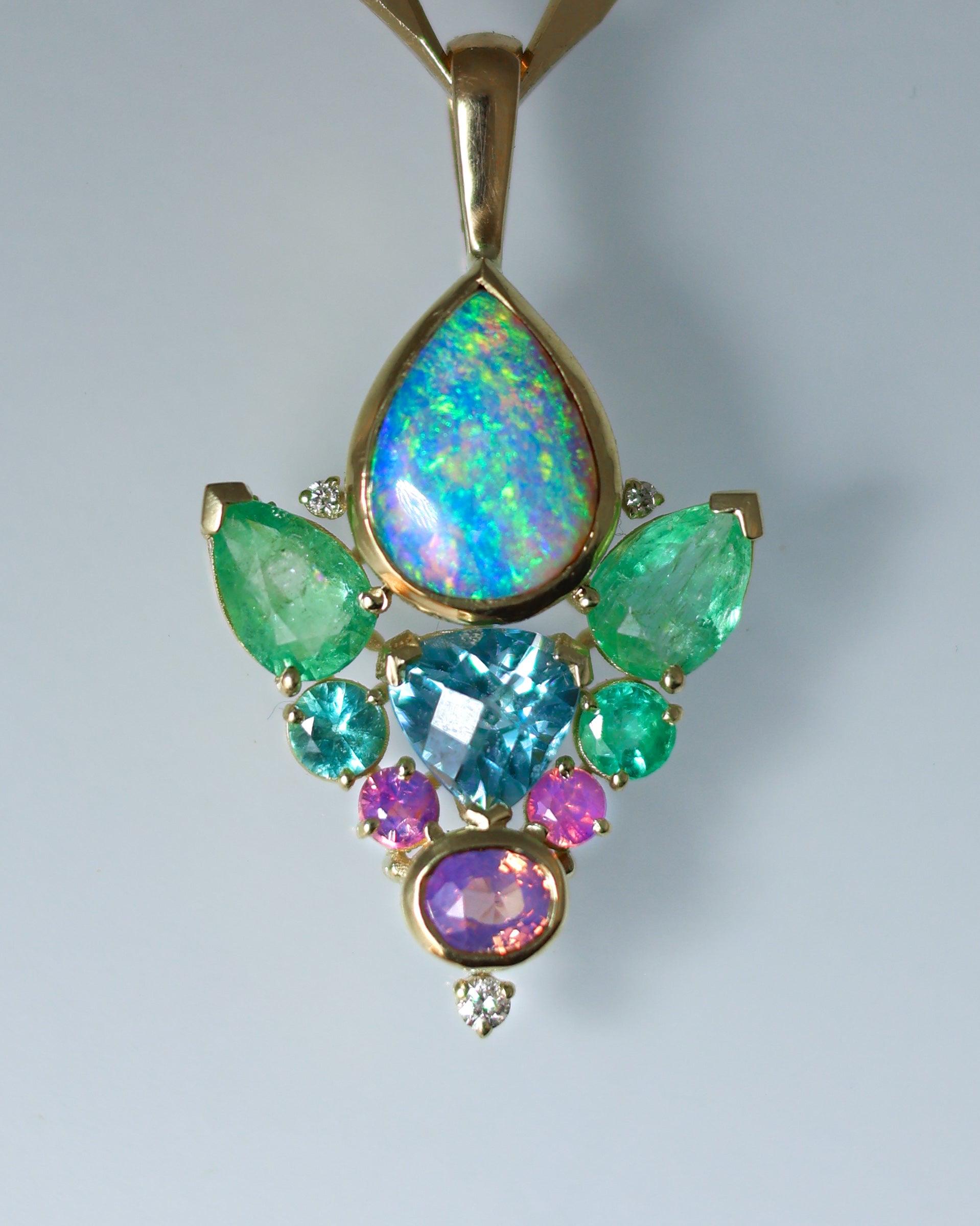 The combination feels both elegant and magical, creating a special energy that’s perfect for moments of meditation and manifestation. The design is one I could easily get lost in, both visually and spiritually, the stones are hypnotic with their