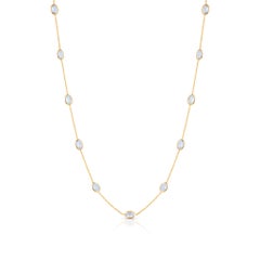 Rainbow Moonstone Oval Necklace In 18K Yellow Gold