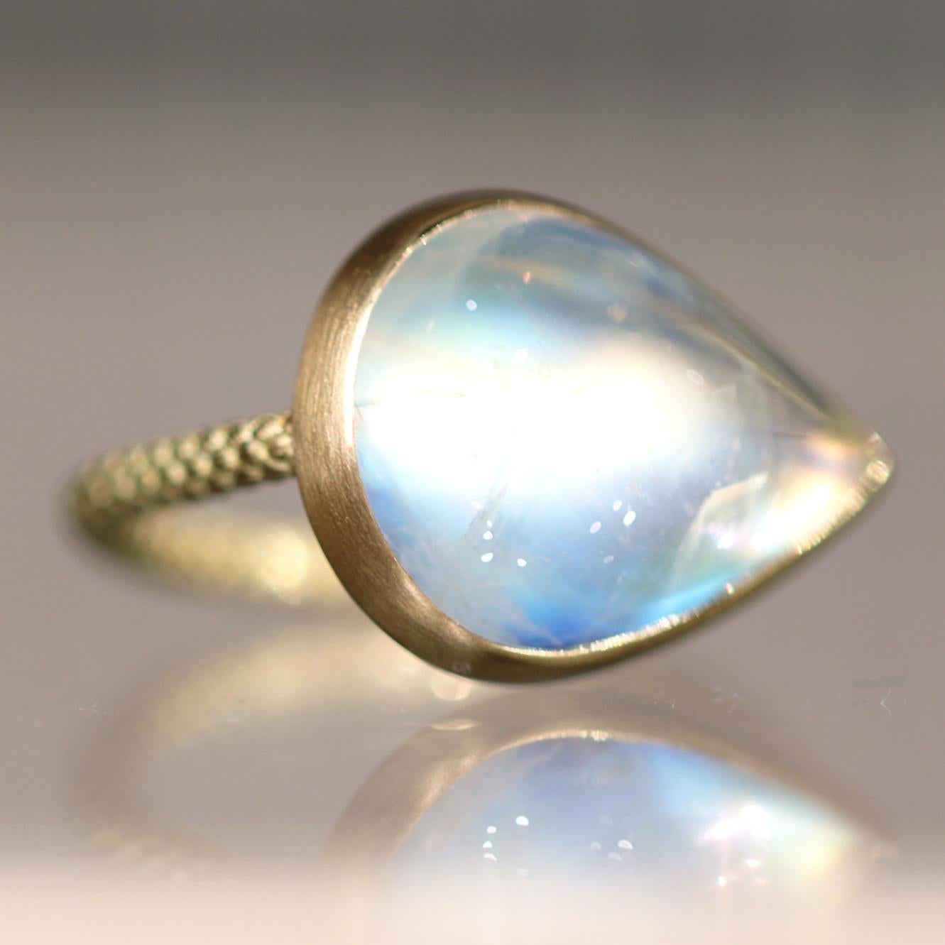 Modern Rainbow Moonstone Pear Cabochon 22K Gold One of a Kind Ring, Talkative 2024 For Sale