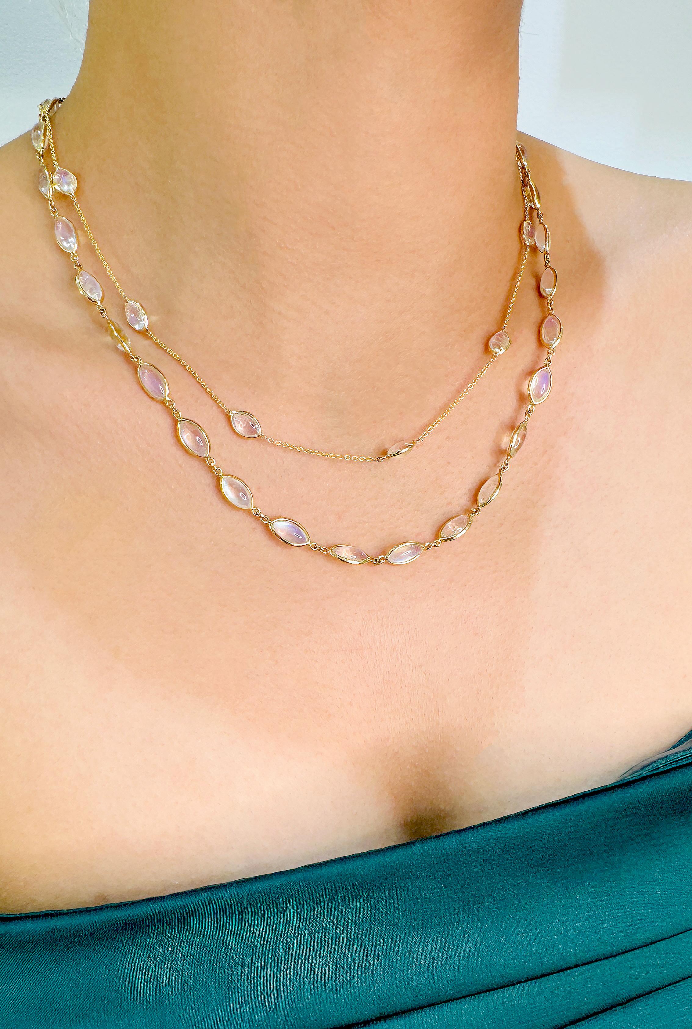 El Collar Tresor Beautiful tiene 27.88 quilates de Piedra Lunar Arco Iris. Los collares son una oda a la belleza lujosa pero clásica, con piedras preciosas brillantes y matices femeninos. Su diseño contemporáneo y moderno las hace versátiles en su