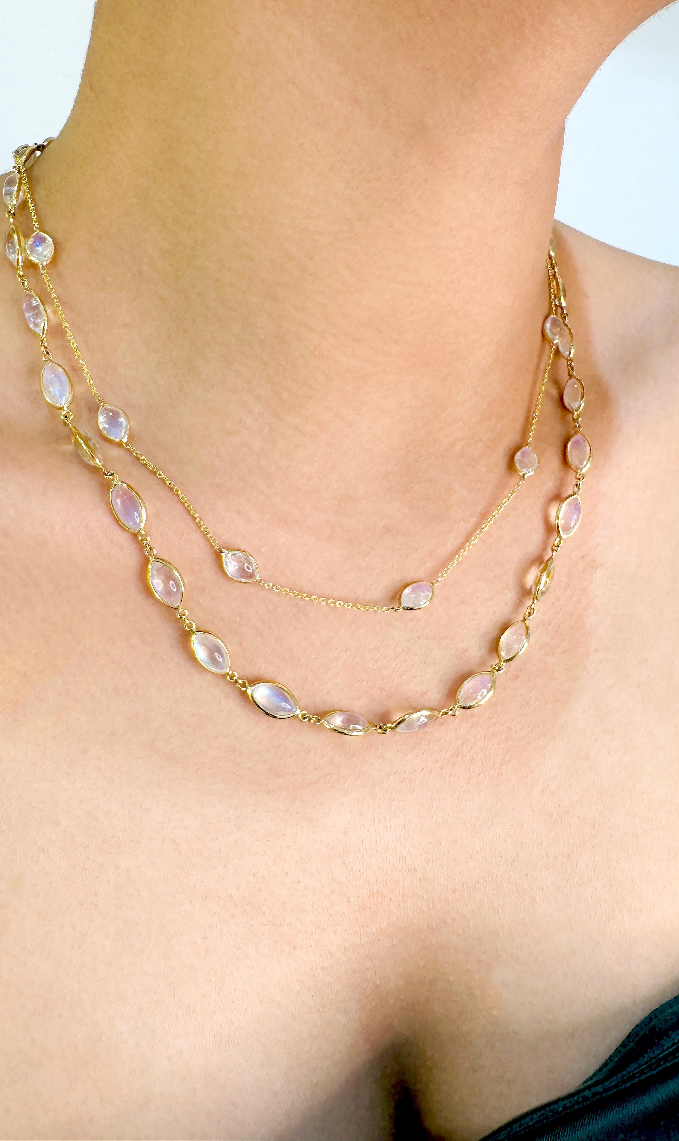 Collar de Piedra Lunar Arco Iris en Forma de Pera de Oro Amarillo de 18 K Corte pera en venta