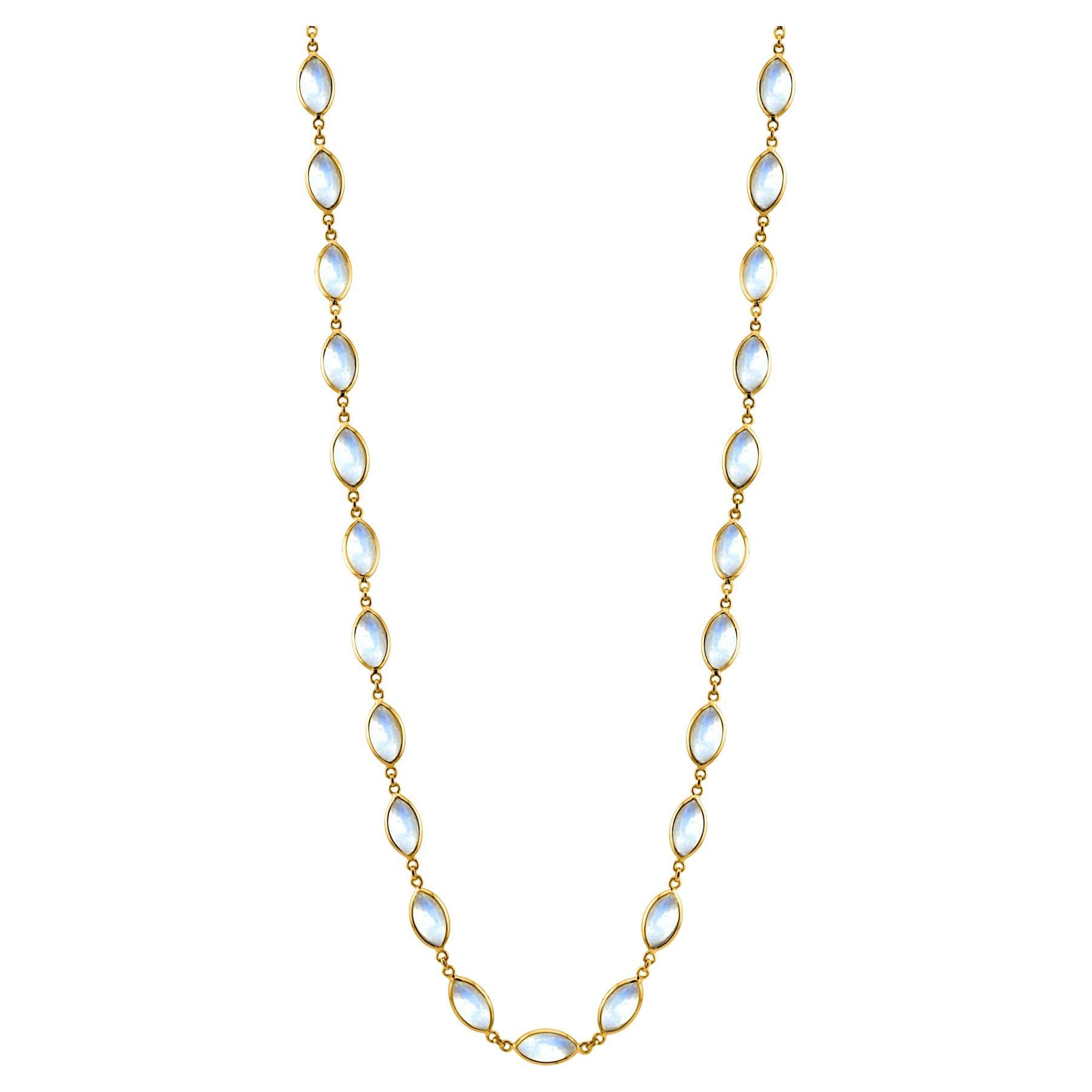 Collana con pietra lunare arcobaleno a forma di pera in oro giallo 18 carati