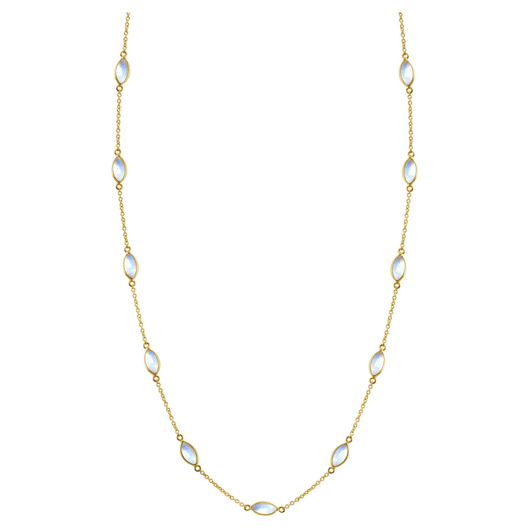 Collana con pietra lunare arcobaleno a forma di pera in oro giallo 18 carati