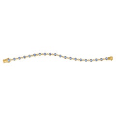 Bracelet rond et diagonale en or jaune 18 carats avec pierres de lune arc-en-ciel