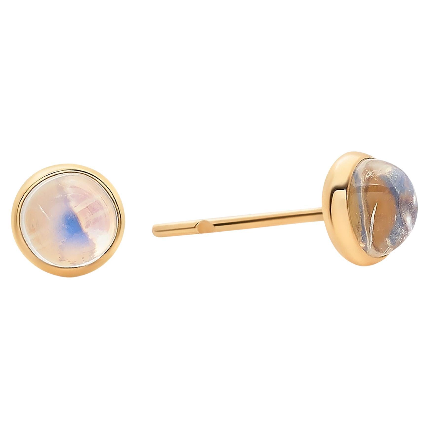 Rainbow Moonstone Round Stud Earring in 18K Yellow Gold