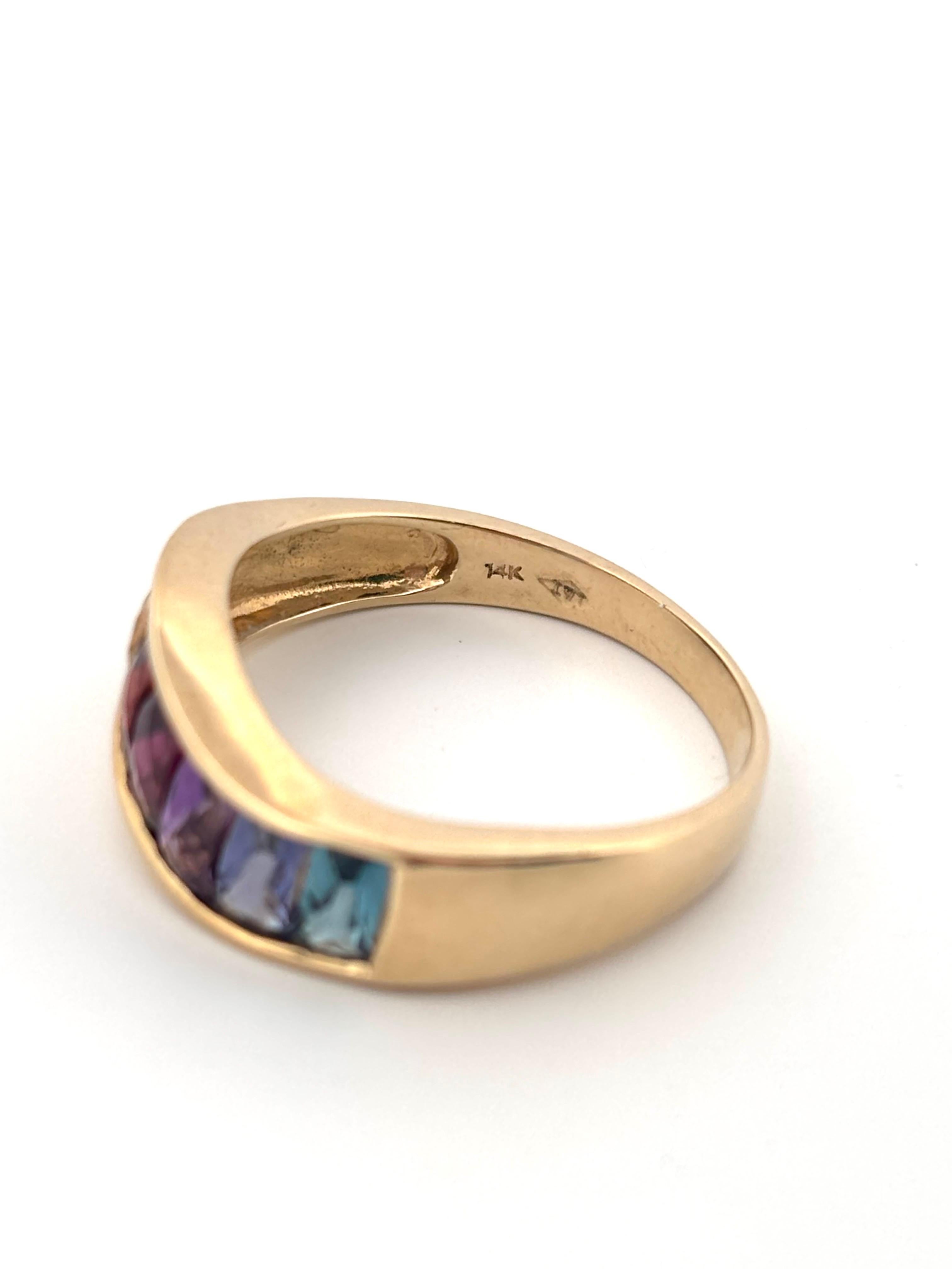 Anello a fascia in oro giallo 14 carati multicolore con arcobaleno e semi preziosi in vendita 1