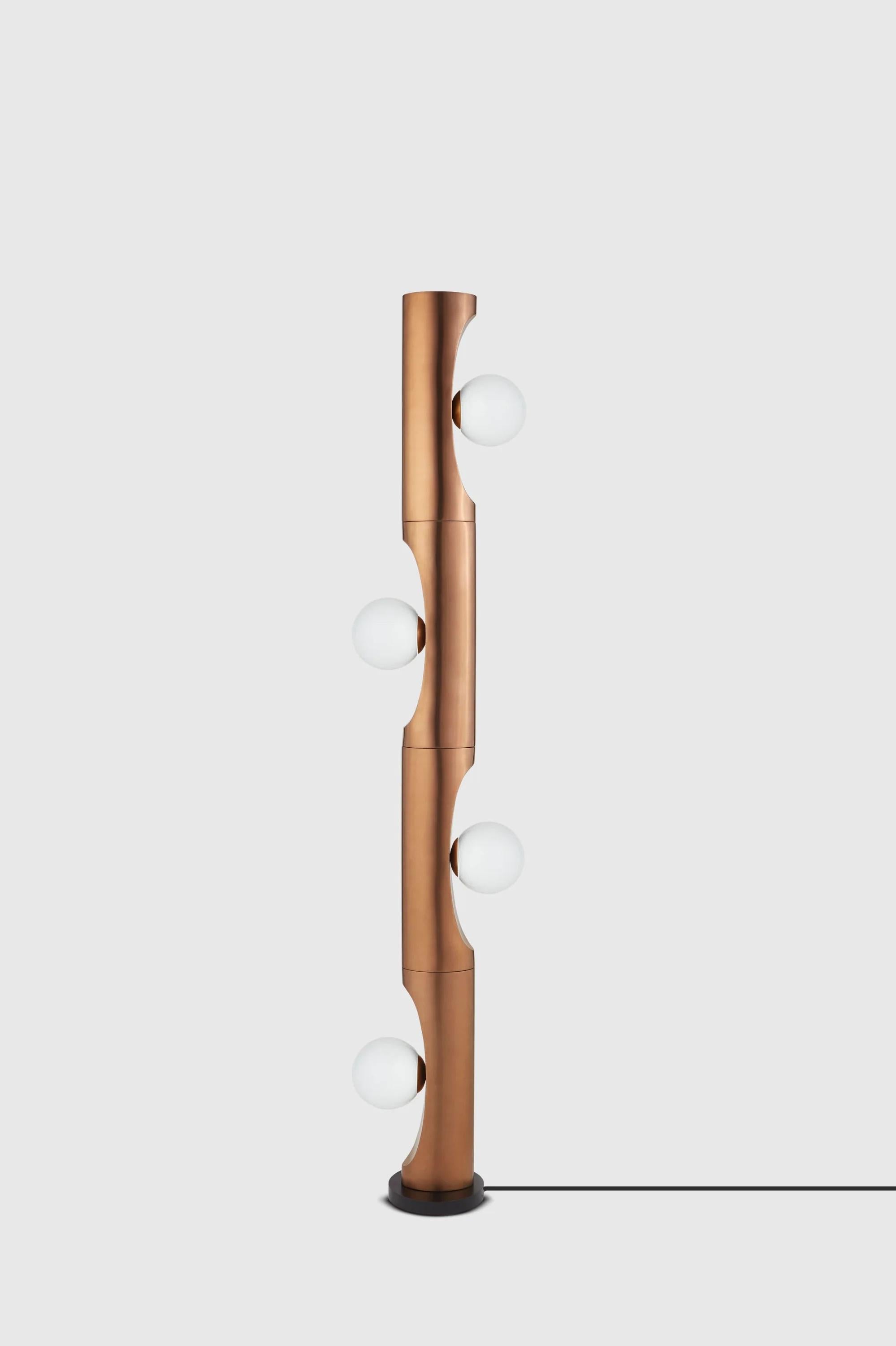 Lámpara de pie Rainbow Notch by Hatsu en Nuevo estado para la venta en Geneve, CH