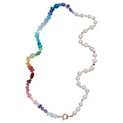 Gelbgold-Halskette mit Regenbogensaphir und runder Perle