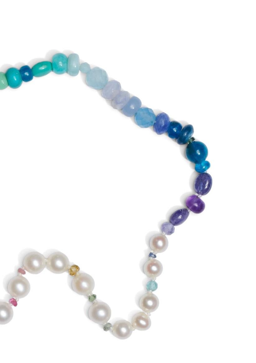Rainbow Sapphire and White Pearl Necklace In New Condition For Sale In GOES, NL