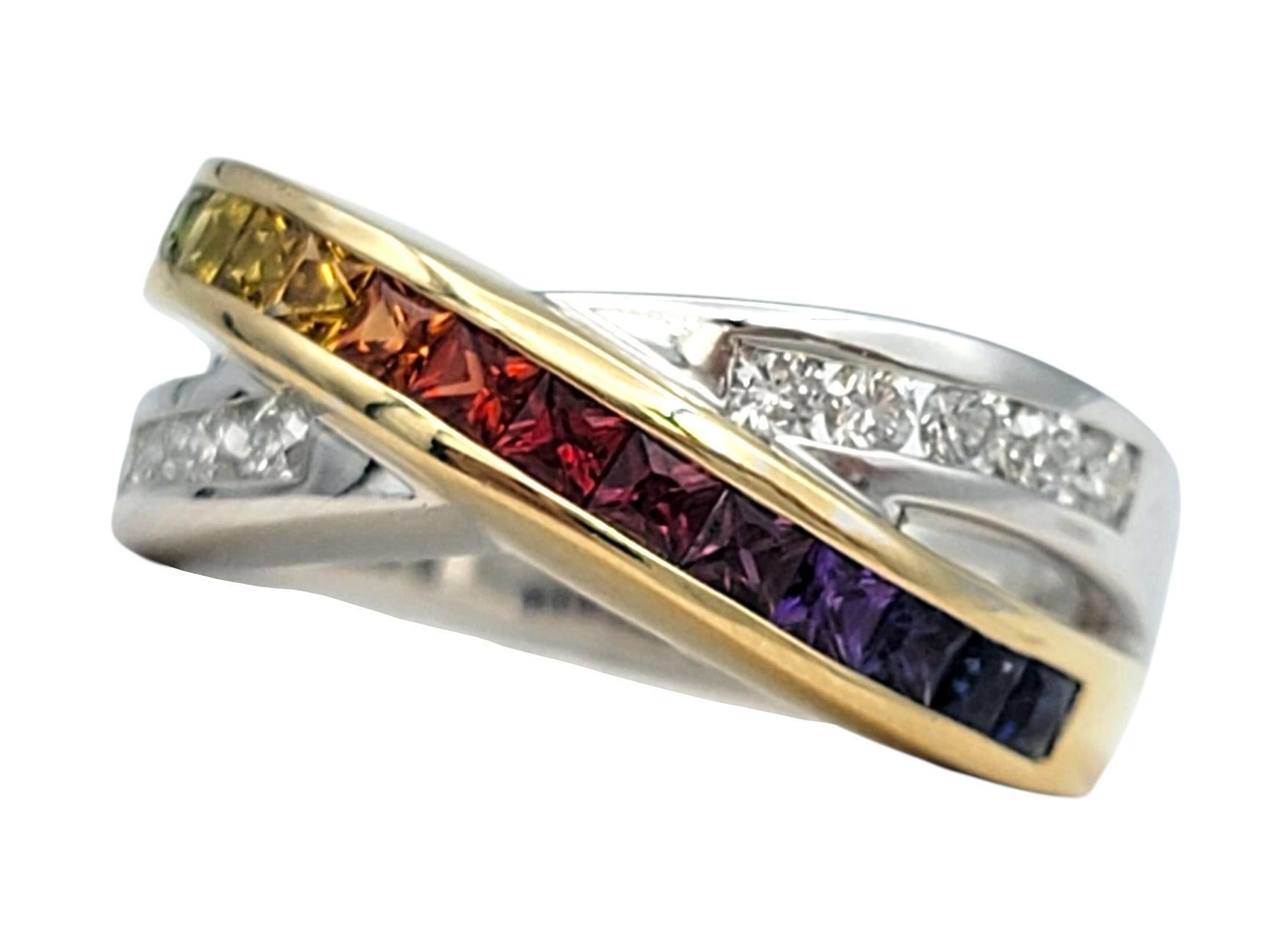 Contemporain Bague croisée saphir arc-en-ciel et diamant en or bicolore 14 carats en vente