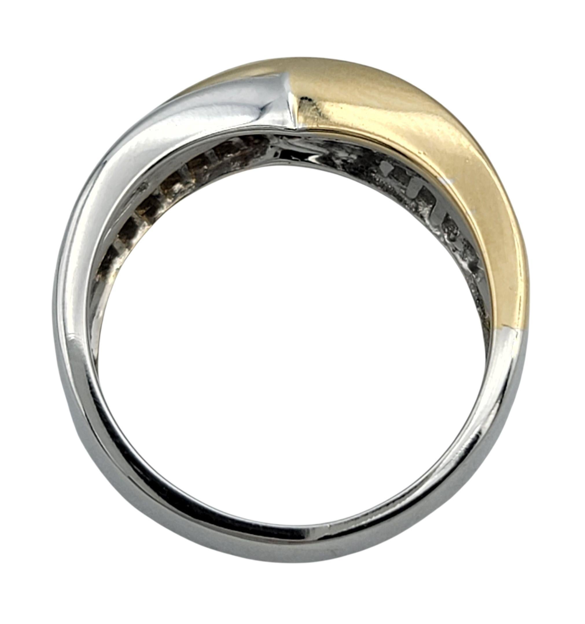 Bague croisée saphir arc-en-ciel et diamant en or bicolore 14 carats en vente 1