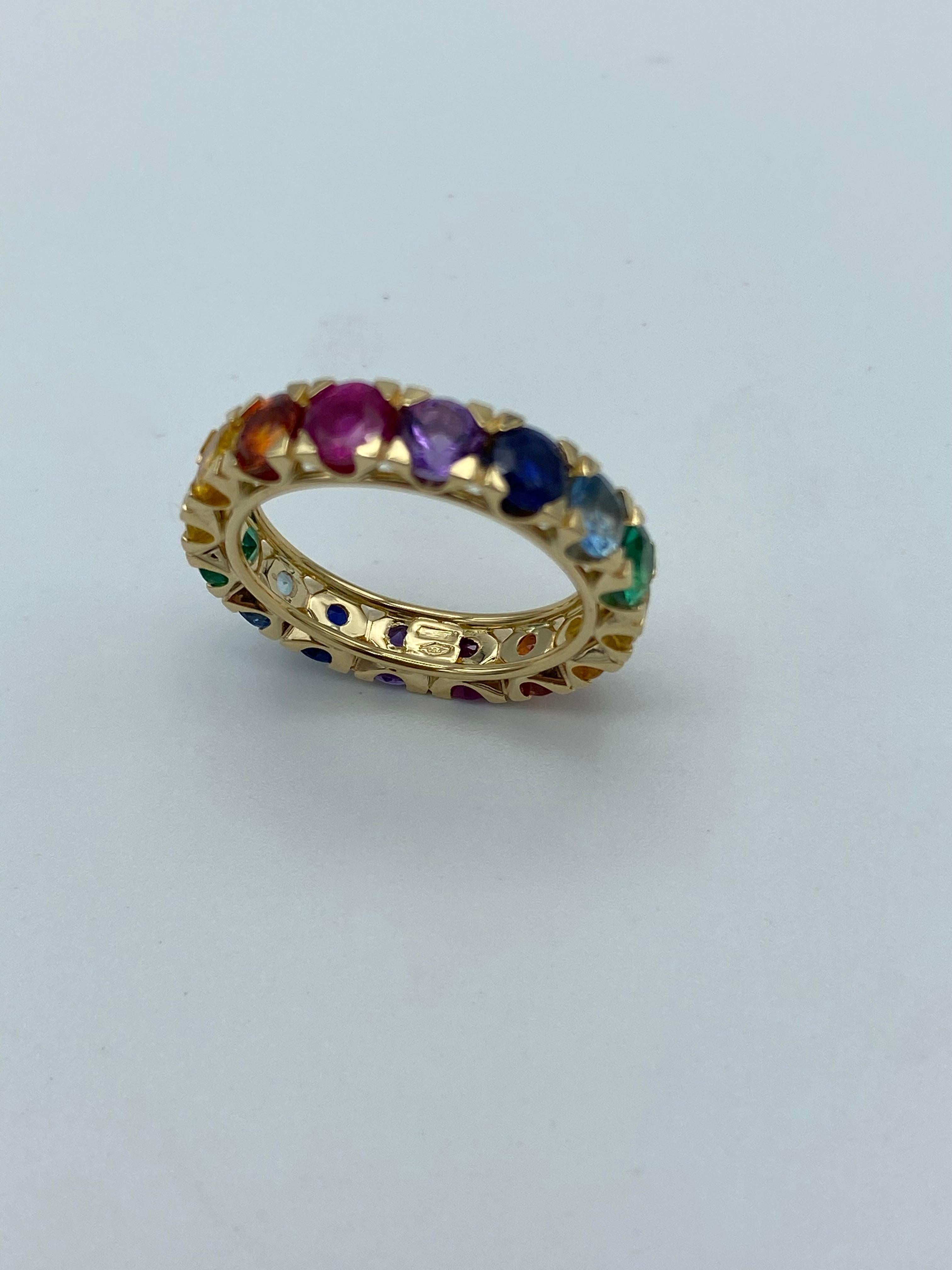 Round Cut Rainbow Sapphire Emerald Ruby Semiprecious Stone 18Kt Gold Eternity Ring For Sale