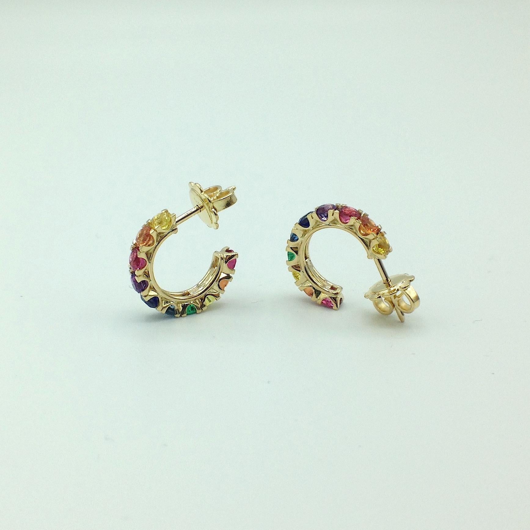 Round Cut Rainbow Sapphire Emerald Semiprecious Stone 18 Karat Gold Earrings Made in Italy